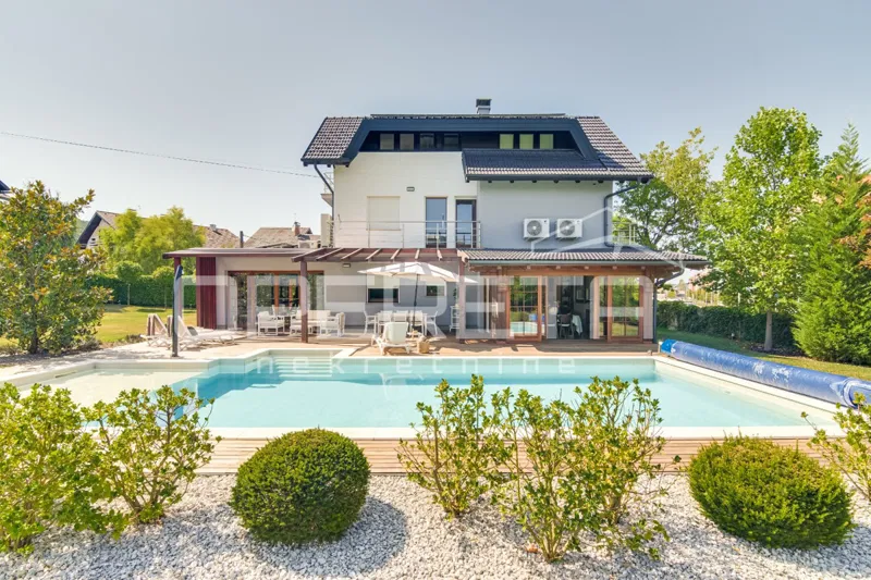 EKSKLUZIVNA PRIVATNA REZIDENCIJA U SAMOBORSKOM PERIVOJU, 350 m2 – 2