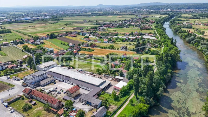 Prodaja, Hala-Skladište, Hrnetić, Kaštel, 6600m2 – 2