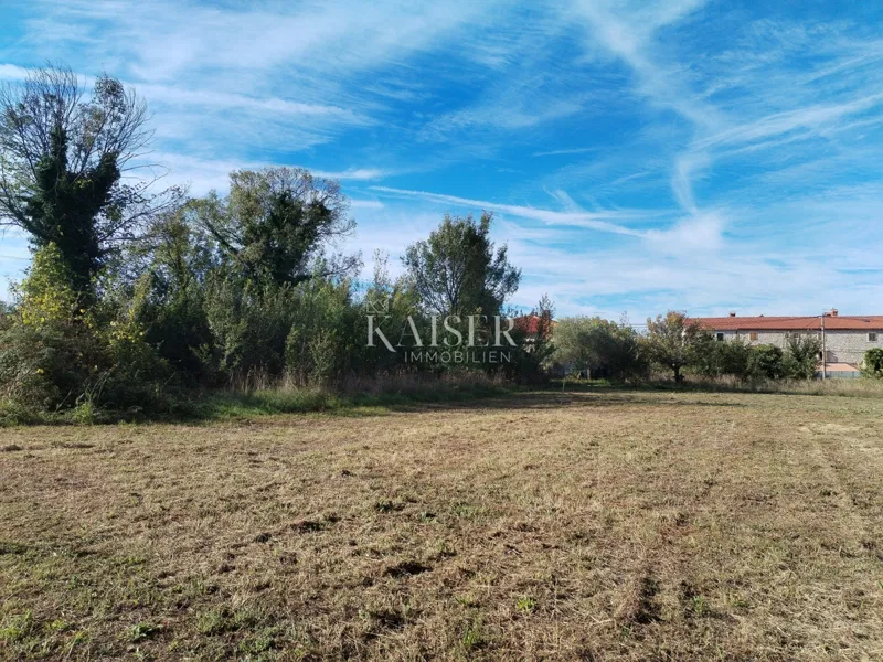 Zazidljivo zemljišče Umag, 390m2 – 2