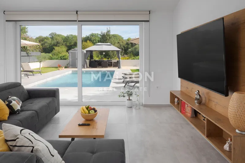 Modernes Haus mit Pool, nur 900 m vom Meer entfernt – 3