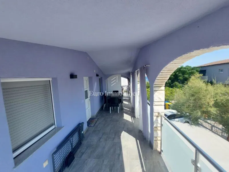 Vir – apartmanska kuća s četiri apartmana, 40 m od mora – 2