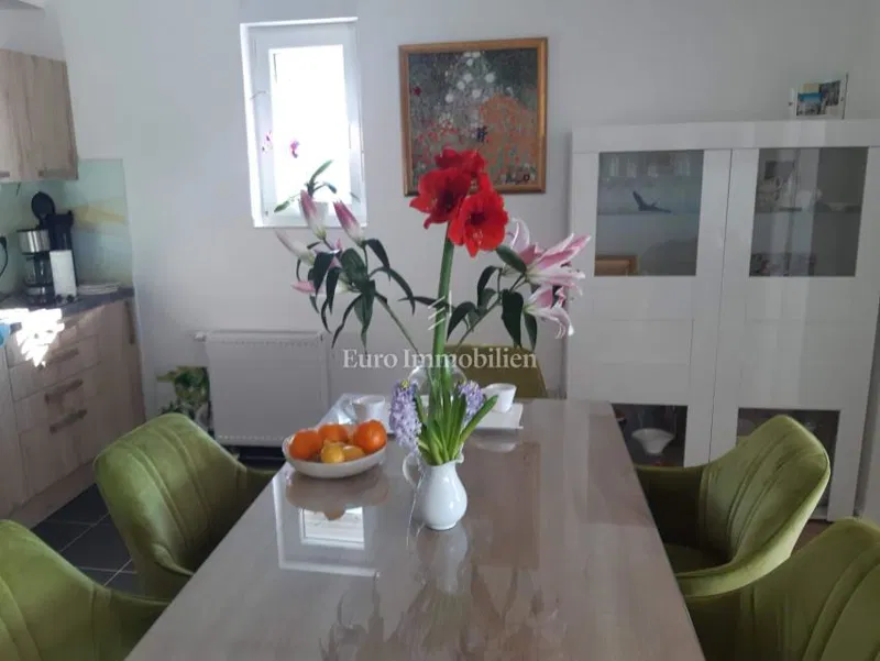 Trosobno stanovanje, 77 m² – Monvidal – 2