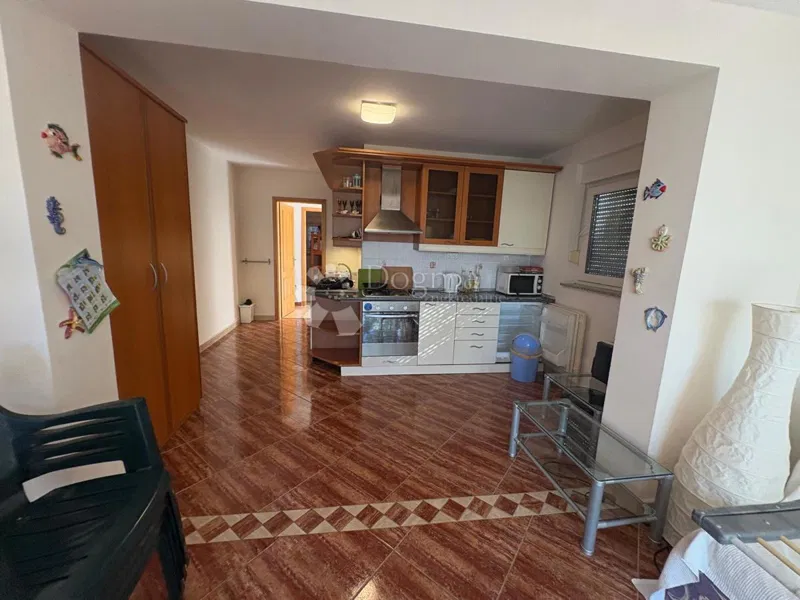PUNAT – AFFITTO, 2 CAMERE + SOGGIORNO, A 100 M DAL MARE SLOVENSKI