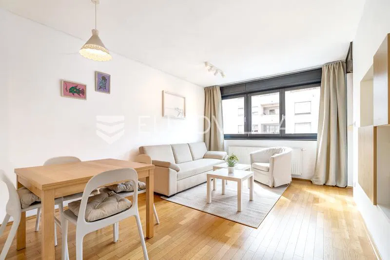 Zagreb, City Center, 43 m² two-room apartment with a loggia – 2