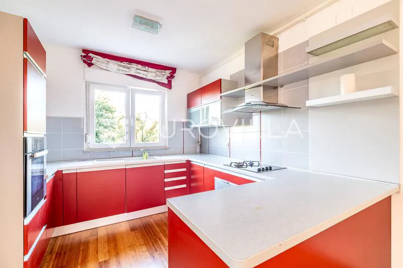 Zagreb, Vrhovec, Vidovčica - trosoban stan 110 m², terasa, parking, spremište, bazen – 3