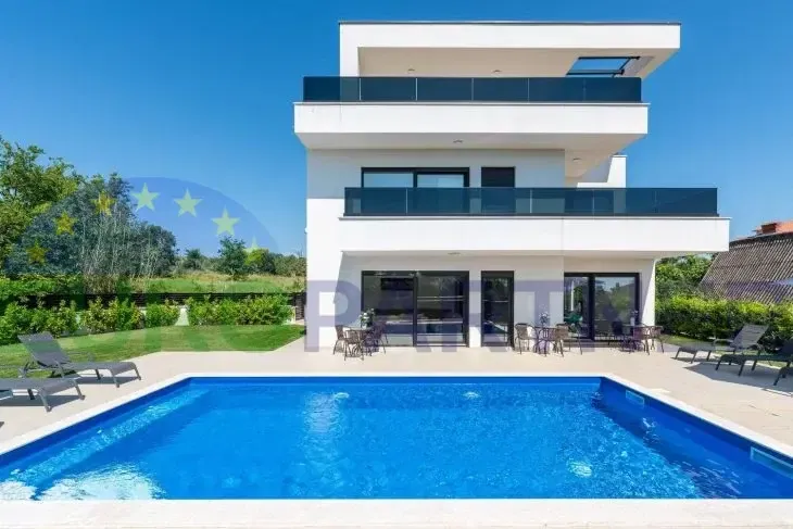Moderna vila s pogledom na morje, Vabriga – 2