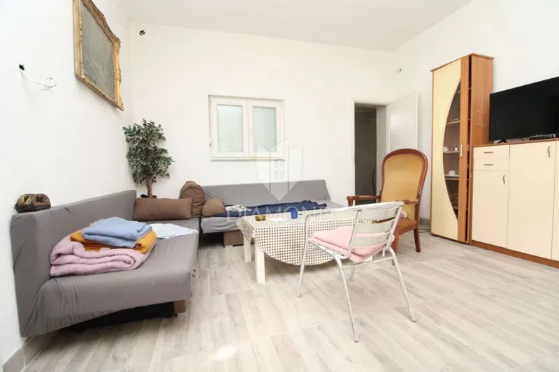 Labin, okolica, hiša za prenovo v bližini morja – 2