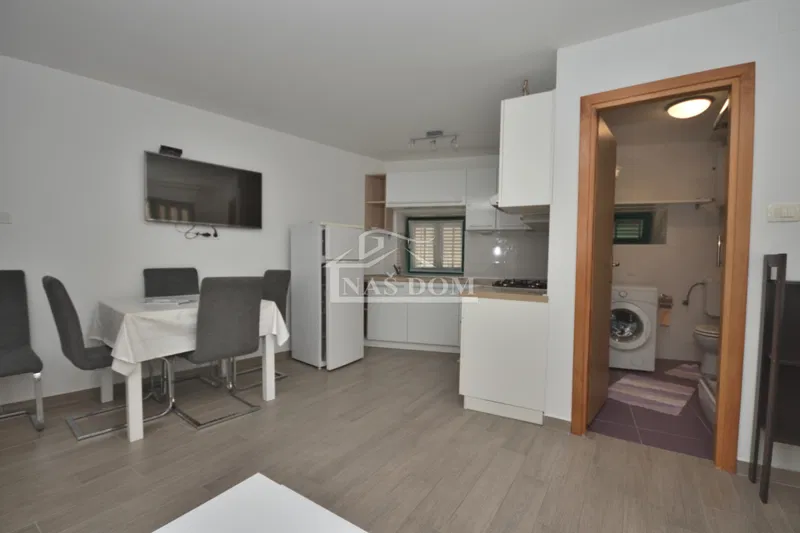 Renoviertes Haus im Zentrum von Vodice – GELEGENHEIT – 3