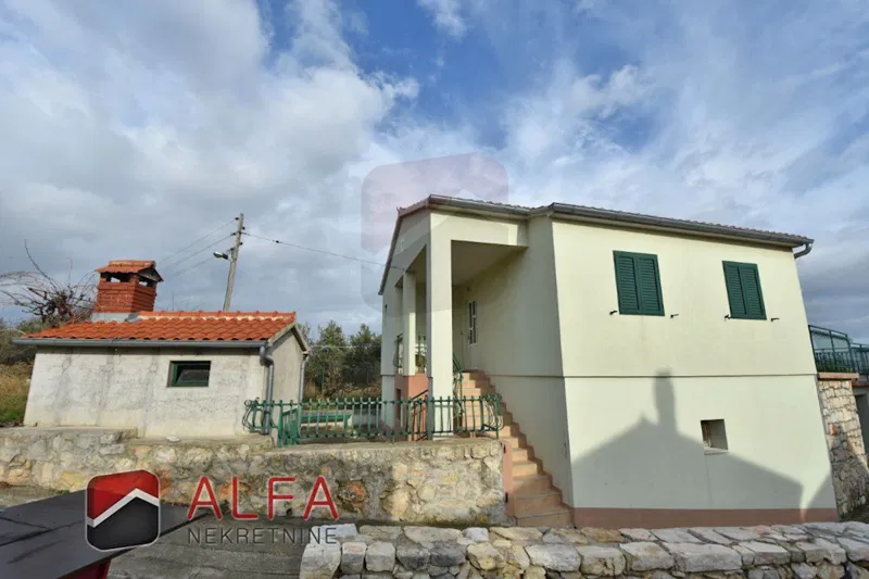 Hrvaška, Otok Prvić, Šepurine, prodaja hiše z vrtom in pogledom na morje – 2
