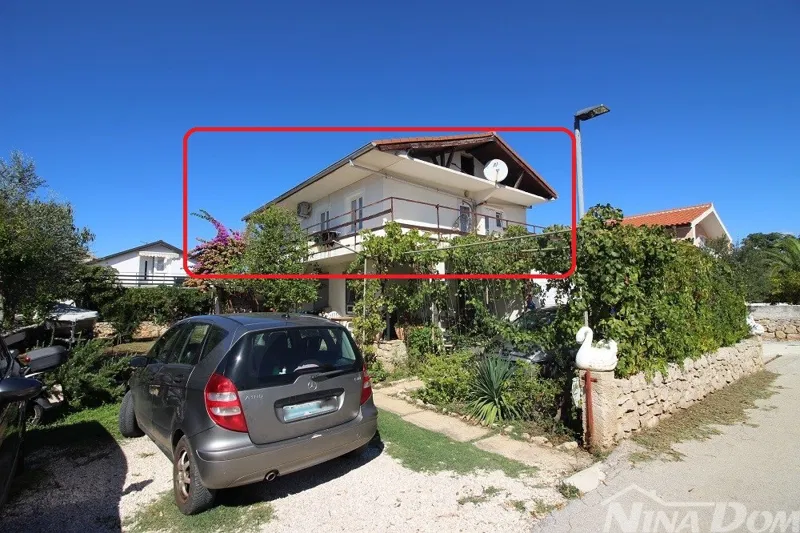 Kat kuće s dva parkirna mjesta. – 2