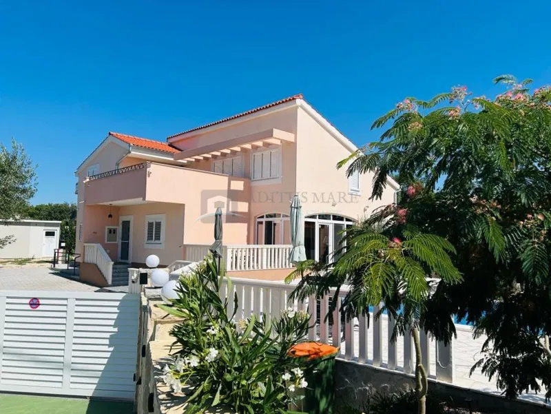 Čista Mala - potpuno renovirana Villa s bazenom i okućnicom – 3