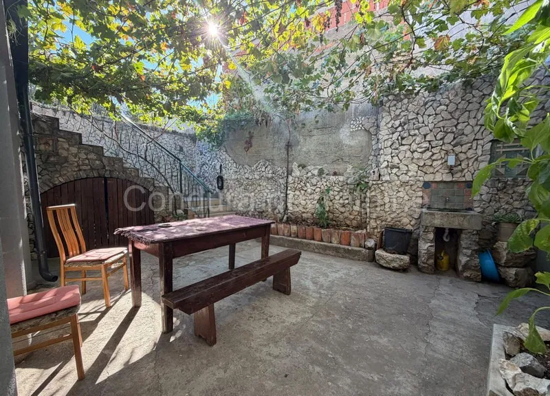 ZATON – CHARMING DALMATIAN HOUSE – RENOVATED AND READY TO MOVE IN – 2