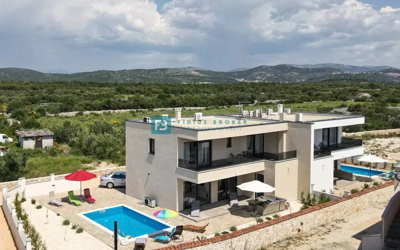 Šibenik - Bogdanovići, novozgrajena, opremljena hiša dvojček, bazen – 2