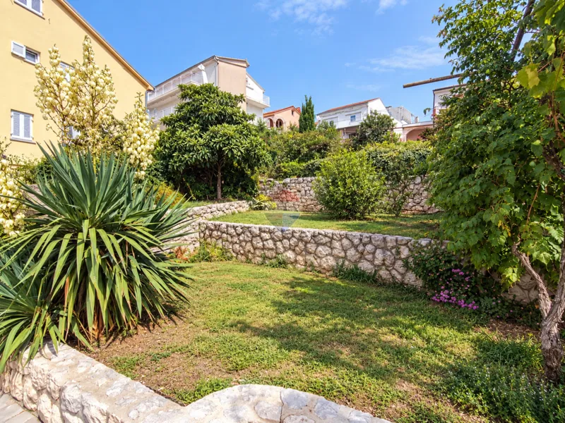 Crikvenica, Dramalj- Kuća s dvije etaže i okućnicom – 2