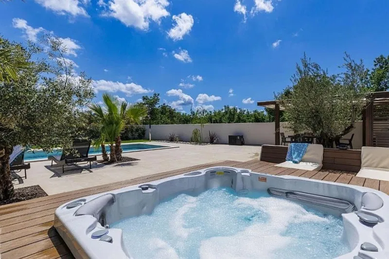 Villa moderna con piscina e area benessere vicino a Parenzo – 3