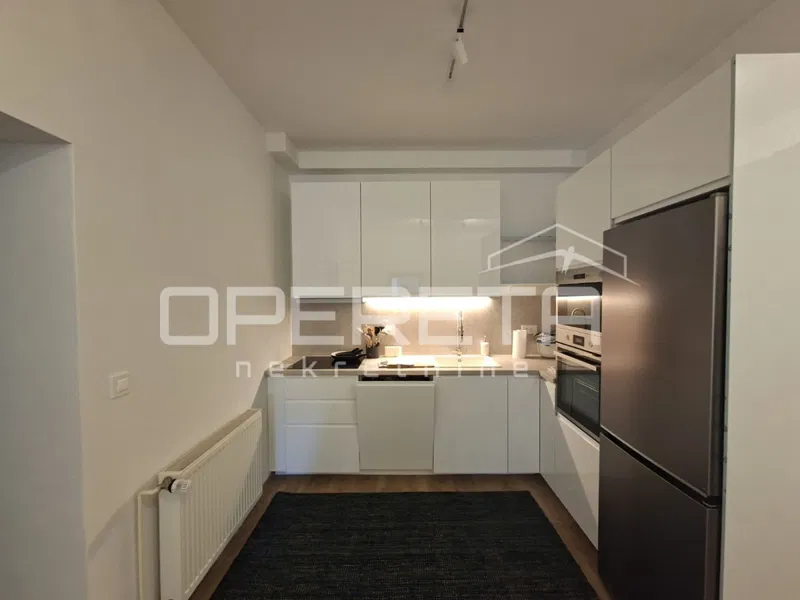 Appartamento 3 locali (76,7m2) nel centro della città - completamente ristrutturato e arredato nuovo – 2