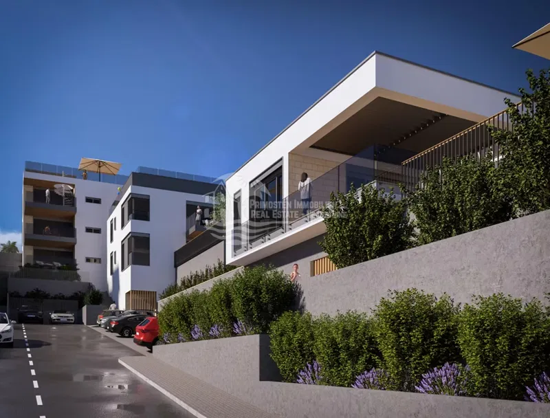 Primošten – Mediteranski kutak s tri terase i privatnim vrtom