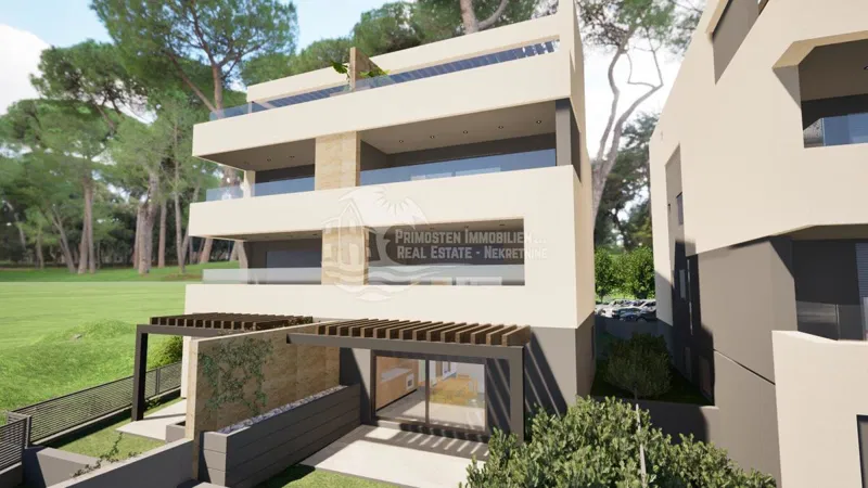 Primošten – Trosoban stan s privatnim vrtom, 200 m od mora – 2