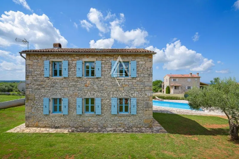 Isztria, Poreč, hagyományos kővilla medencével, tengeri kilátás – 2