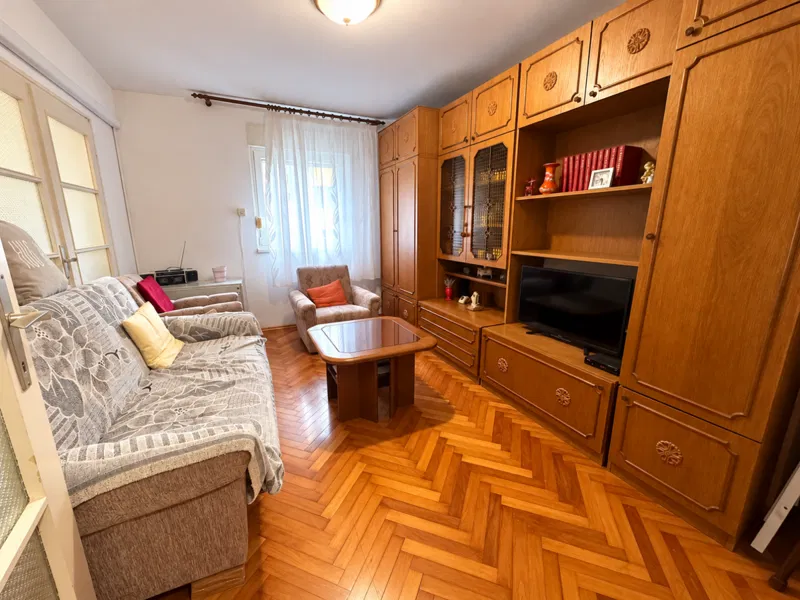 EKSKLUZIVNA PRODAJA – STAN NA STOJI, 42,55 m², PULA | BLIZINA PLAŽA VALKANE I GORTANOVE UVALE! – 2