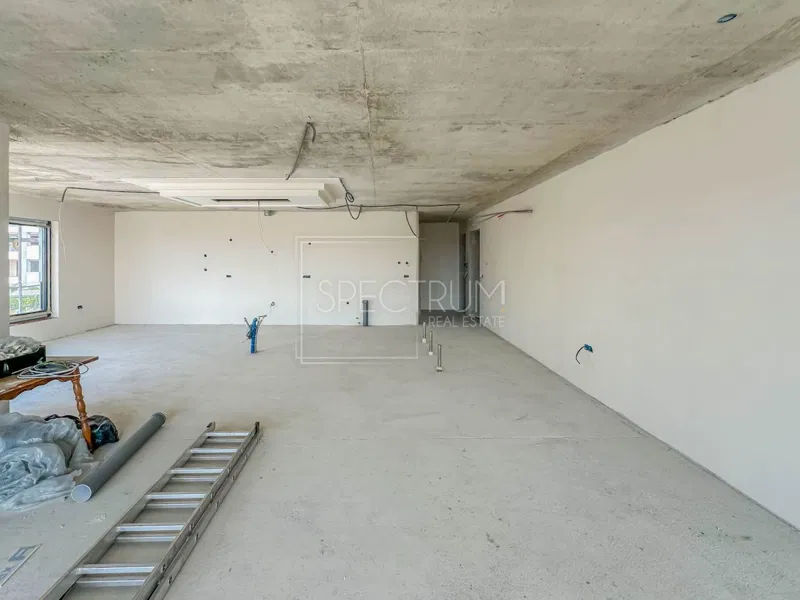 Novigrad, prostorno stanovanje s pogledom na morje v stavbi z dvigalom – 3