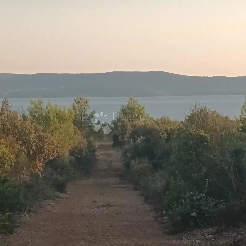UGLJAN – MALI KOMADIĆ OTOKA ZA VELIKE TRENUTKE MIRA – 3
