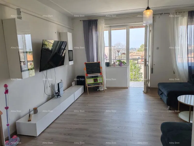 UMAG, prostran stan 80 m² – 2