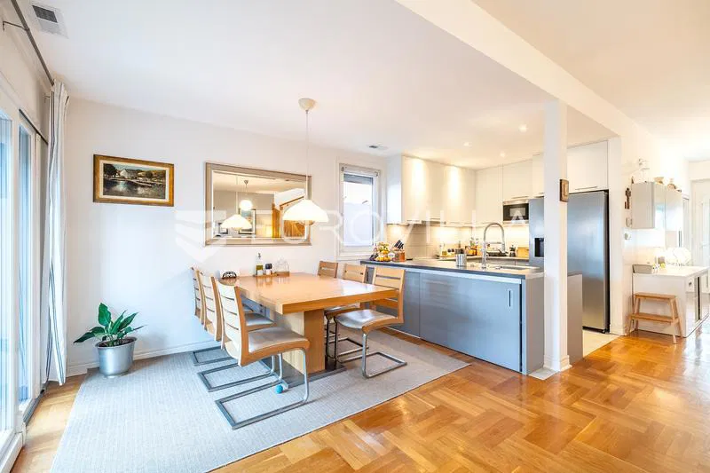 Zaprešić, atraktivna kanadska kuća 180 m² s prekrasno uređenim vrtom – 3