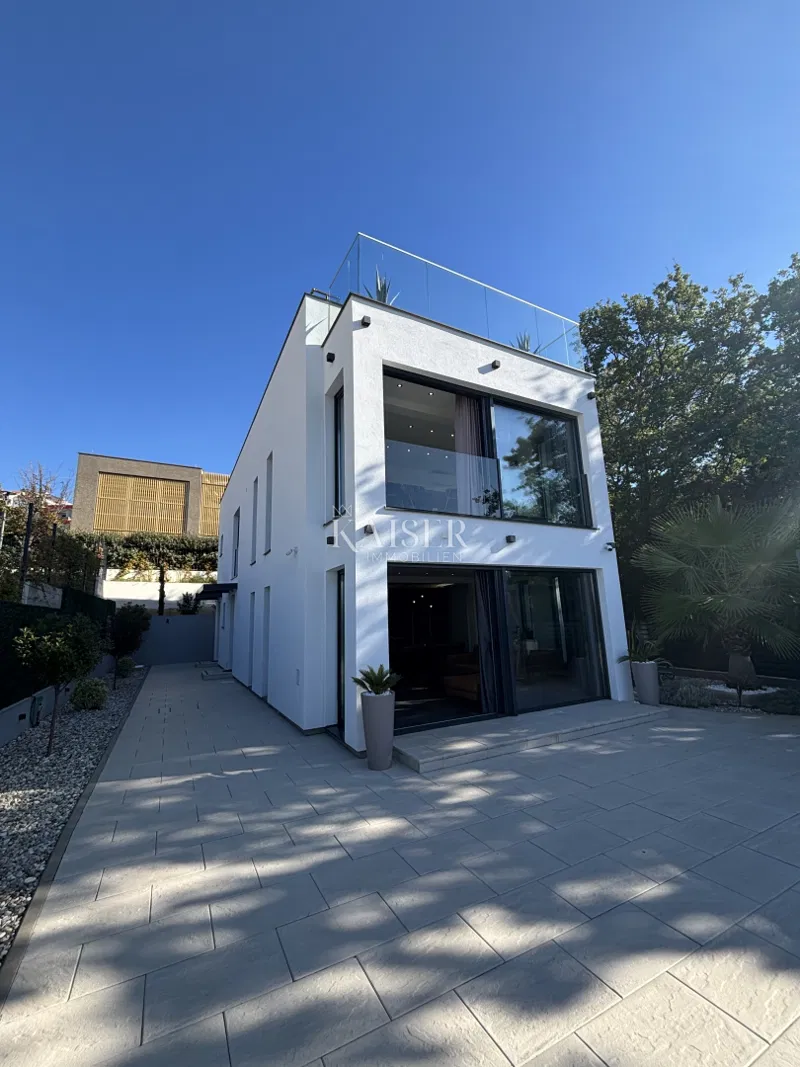 Kostrena - luxus modern villa medencével, tetőterasszal és tengerre néző kilátással – 2