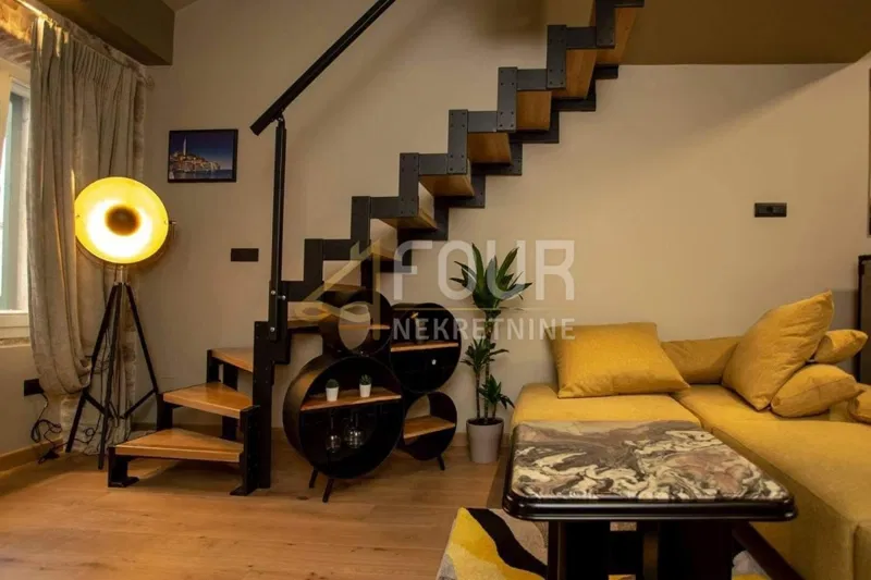 Istra, Rovinj - stara jezgra, 45.67m2, moderan stan s galerijom! – 2