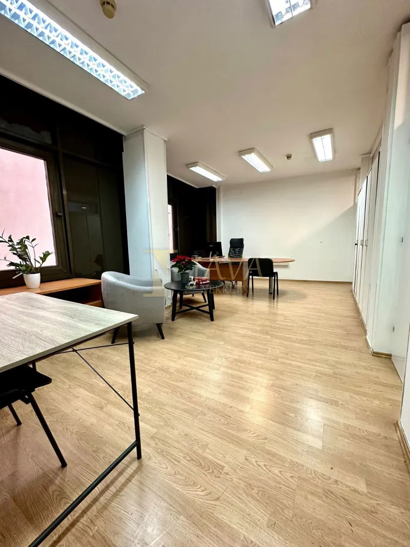 RIJEKA CENTAR ATRAKTIVAN POSLOVNI PROSTOR U POSLOVNOJ ZGRADI – 2