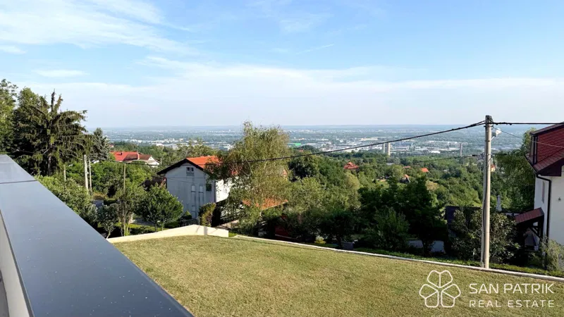 Zagreb-Bizek: Ekskluzivan 4-sobni stan sa 100 m2 terasa i panoramskim pogledom na grad