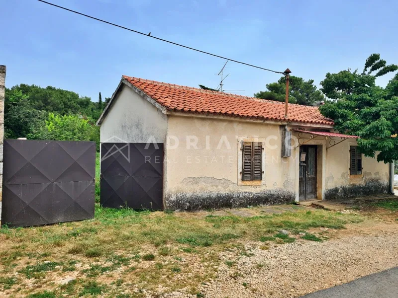 Višnjan, Istra – Kuća s vrtom i projektom za kuću s bazenom – 3