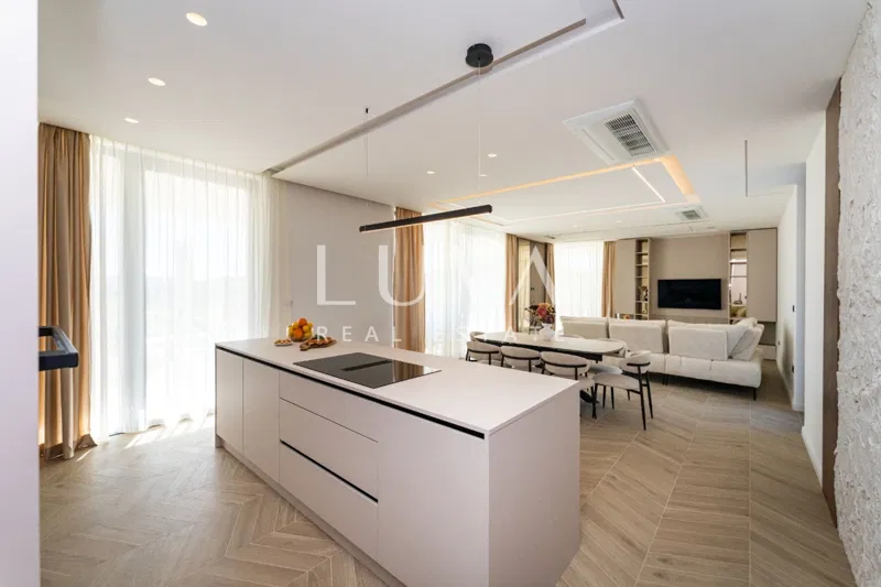 Sukošan, moderna vila 250 m2 s bazenom, za najam – 2