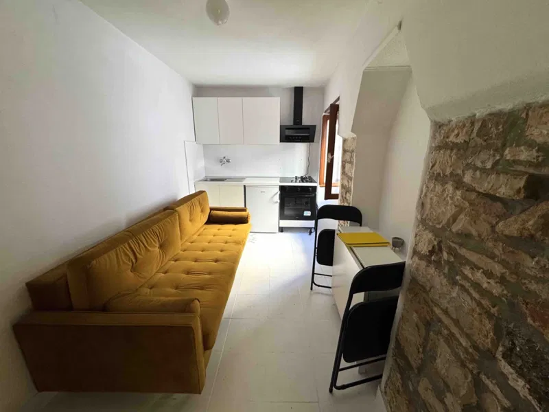 VODNJAN – RENOVIRANA KAMENA KUĆA U SAMOM CENTRU, 30 m² – POTPUNO NAMJEŠTENA,PRILIKA! – 2