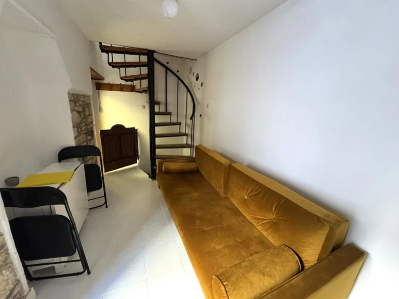 VODNJAN – RENOVIRANA KAMENA KUĆA U SAMOM CENTRU, 30 m² – POTPUNO NAMJEŠTENA,PRILIKA! – 3