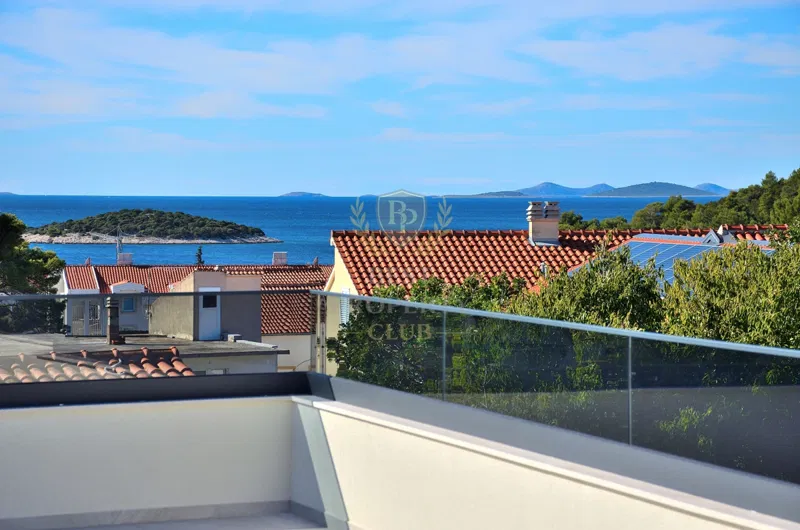 Dvoetažni stan s pogledom na more – Sovlje, Tribunj, Hrvatska – 2