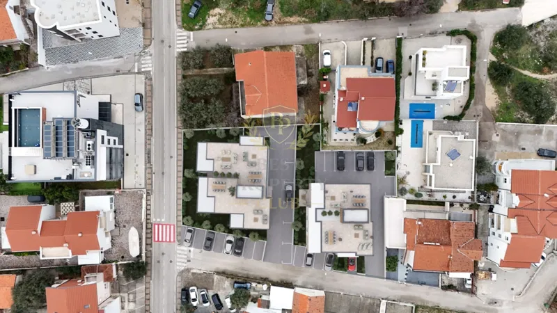 Dvoetažni penthouse s krovnom terasom – Vodice, Hrvatska – 2