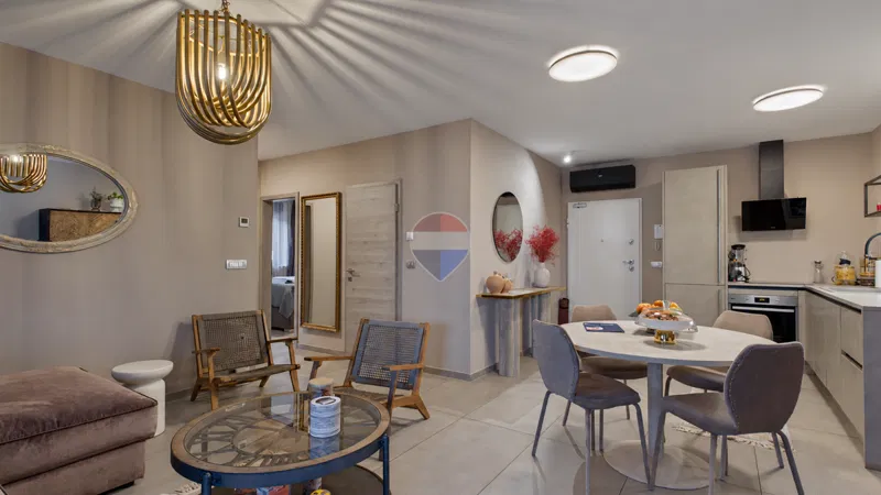 Istra, Novigrad – Luksuzan stan u prizemlju s privatnim bazenom, prostranom okućnicom i pogledom na more – 3