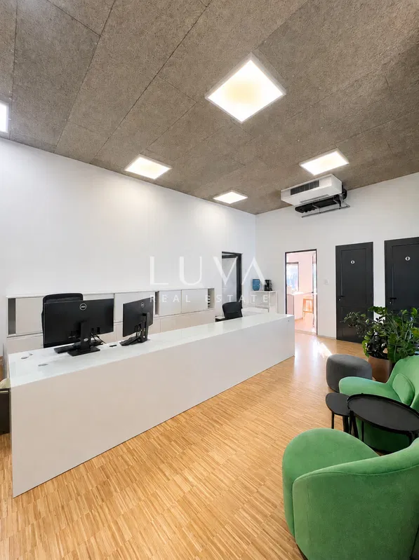 Sveta Nedelja, moderna poslovna zgrada 550m2 za najam