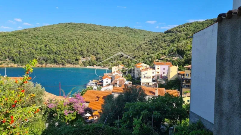 Valun - prodaja malog stana za veliki godišnji odmor!