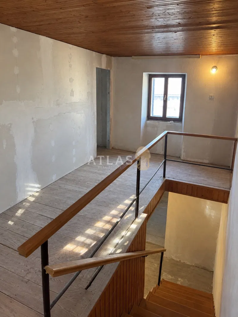 DRAGUĆ | KUĆA ZA RENOVACIJU – 3