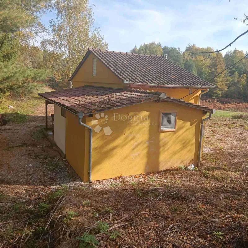 Kuća okružena prirodom – 3