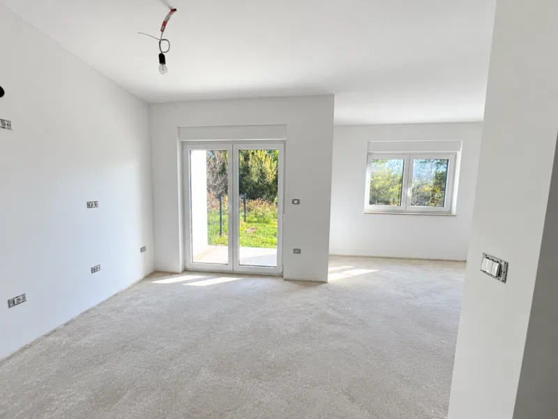 PULA, NOVA VERUDA – NOVOGRADNJA! TROSOBAN STAN 52,24 m² S PRIVATNIM VRTOM, LOĐOM I PARKIRNIM MJESTOM! – 3