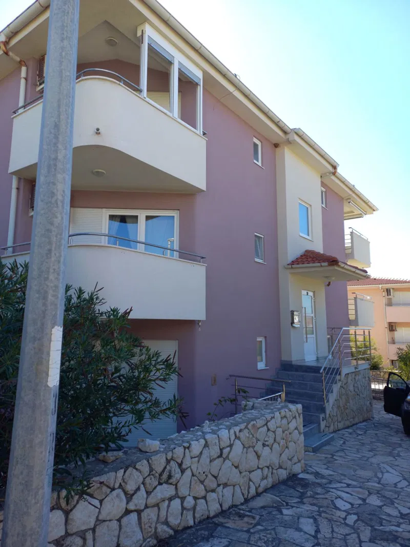 MANDRE - Dvosobni stan 130m od plaže – 3