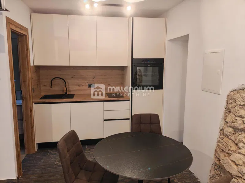 Najam, Rijeka, Trsat, 45m2, parking