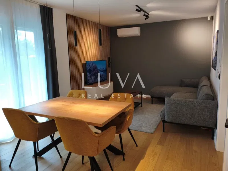 Velika Gorica, centar, 3S stan, 63m2, najam