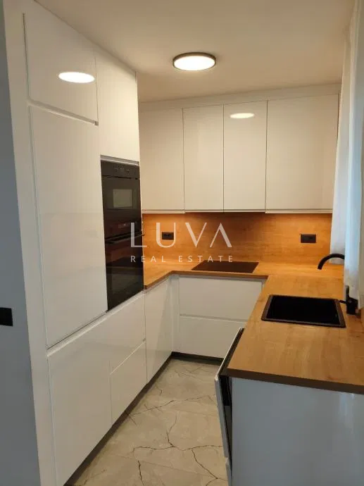 Velika Gorica, centar, 3S stan, 63m2, najam – 3