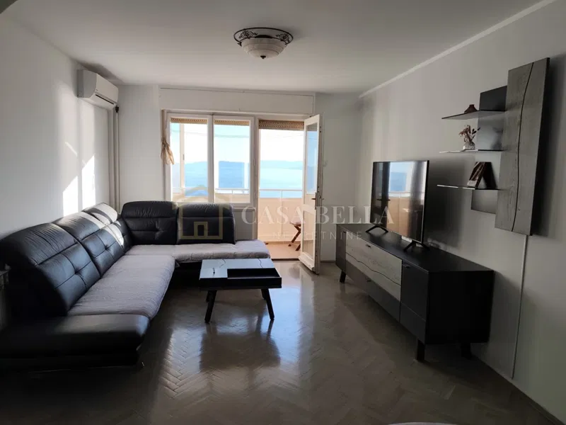 GORNJA VEŽICA – 2S+DB, POTPUNO NAMJEŠTEN STAN 61 m²
