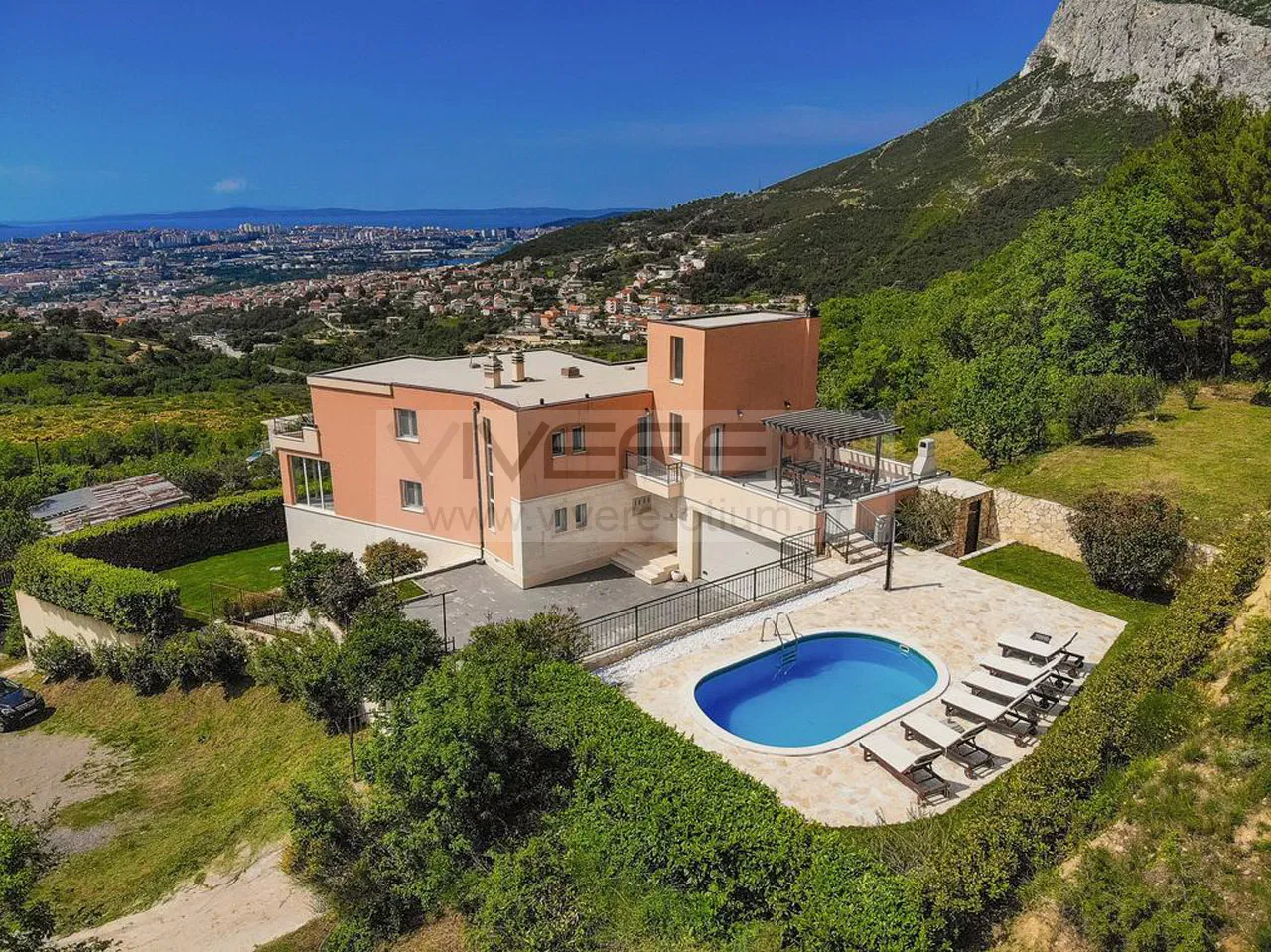 Privatna vila s panoramskim pogledom na Split i more